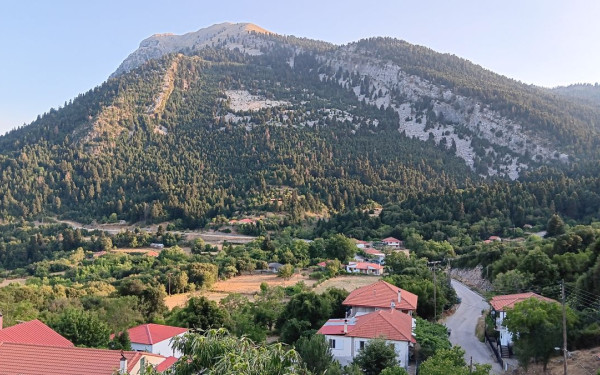 Η ορεινή Άρτα, η Πίνδος και η κοιλάδα του Αχελώου αποκαλύπτουν τις ομορφιές τους (φωτ.)