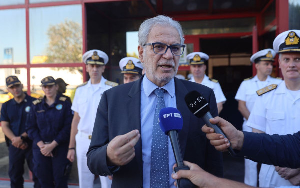 Χρ. Στυλιανίδης από λιμάνι Πειραιά: Προτεραιότητα η ασφάλεια - Τι είπε για τις τιμές των εισιτηρίων και τον ΦΠΑ (βίντεο)