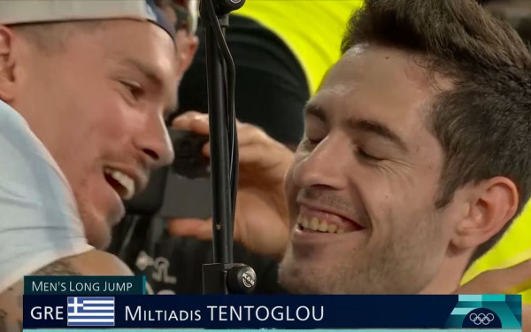 Ολυμπιακοί Αγώνες: Ο Τεντόγλου πανηγύρισε μαζί με τον Πετρούνια (βίντεο)