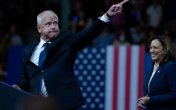 ΗΠΑ - Επίθεση Γουόλζ σε Τραμπ: Δεν έχει ιδέα τι σημαίνει να υπηρετείς το έθνος - Επιδιώκει μόνο το προσωπικό του όφελος