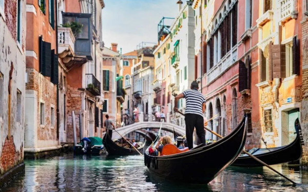 Τα ποσά που έβγαλε η Βενετία από το πείραμα με το εισιτήριο εισόδου στην πόλη για τους τουρίστες