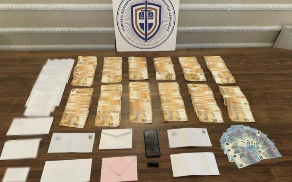 Υπάλληλος του ΕΦΚΑ απαιτούσε 4.000 ευρώ για την καταβολή επιδόματος αναπηρίας (βίντεο, φωτ.)