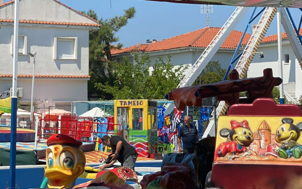 Χαλκιδική - Λούνα παρκ: Σοκ από την αυτοψία του πραγματογνώμονα - Ολα είναι σάπια (βιντεο, φωτ.) Χαλκιδική - Λούνα παρκ: Σοκ από την αυτοψία του πραγματογνώμονα - Ολα είναι σάπια (βιντεο, φωτ.)