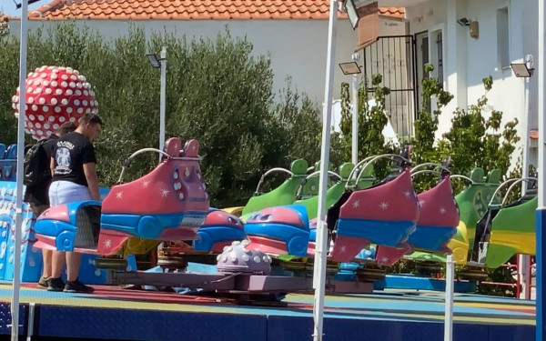 Πευκοχώρι Χαλκιδικής: Σφραγίστηκε και το άλλο λούνα παρκ του ιδιοκτήτη - Στο σημείο ο πατέρας του 19χρονου (φωτ.)