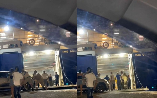 Απίστευτο σκηνικό στην Άνδρο: Αυτοκίνητο αιωρείται σε καταπέλτη και οι επιβάτες του τρέχουν να επιβιβαστούν σε πλοίο που φεύγει (βίντεο)
