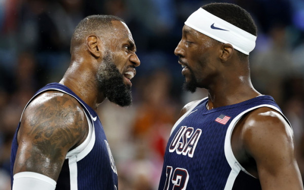Ολυμπιακοί Αγώνες: Οι Αμερικανοί αγχώθηκαν ξανά, αλλά κατέκτησαν το χρυσό μετάλλιο στο μπάσκετ (βίντεο)