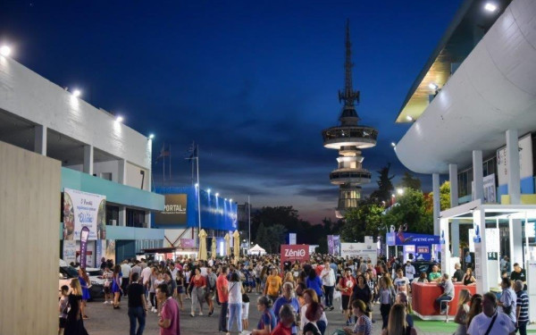 ΔΕΘ-Helexpo: Ανάμεσα στο σημερινό μοντέλο διοίκησης και στην πλήρη υπαγωγή στο Υπερταμείο υπάρχει και τρίτη λύση. Του Νίκου Ηλιάδη ΔΕΘ-Helexpo: Ανάμεσα στο σημερινό μοντέλο διοίκησης και στην πλήρη υπαγωγή στο Υπερταμείο υπάρχει και τρίτη λύση. Του Νίκου Ηλιάδη