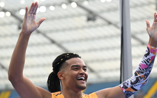 Στίβος: Φοβερός Καραλής, πήρε τη νίκη με νέο πανελλήνιο ρεκόρ στο Ζάγκρεμπ (βίντεο)