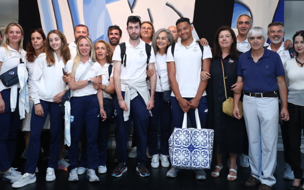 Ολυμπιακοί Αγώνες: Σε χαμηλούς τόνους η επιστροφή της ελληνικής ομάδας από το Παρίσι (φωτ.)