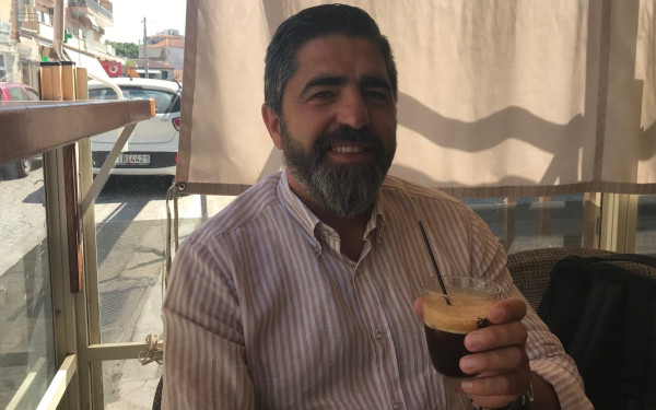 Πρωινός καφές με τον Φάνη Παπά (βίντεο)