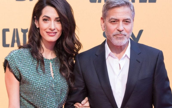 Ρωσία: Η Μόσχα απαγορεύει το ίδρυμα του Τζορτζ Κλούνεϊ και της συζύγου του Αμάλ