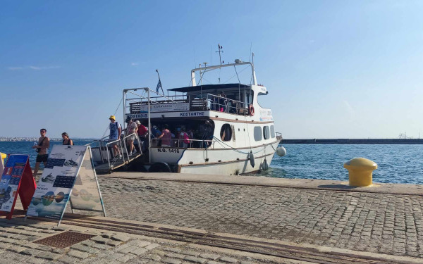 Θεσσαλονίκη: Τα καραβάκια του Θερμαϊκού, η γρήγορη απόδραση των τουριστών