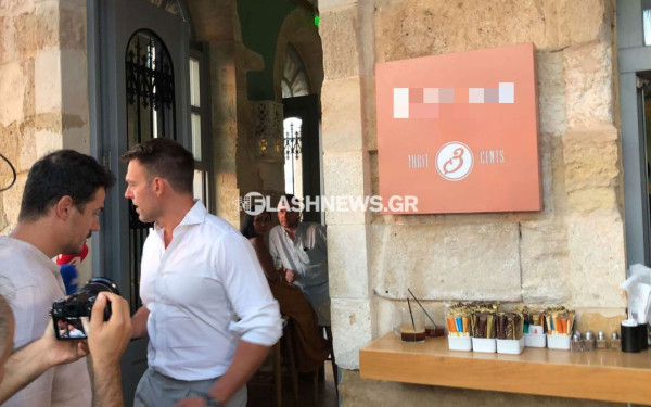 Στο παλιό λιμάνι των Χανίων ο Στ. Κασσελάκης λίγο πριν το τετραήμερο γαμήλιο γλέντι του (βίντεο, φωτ.)