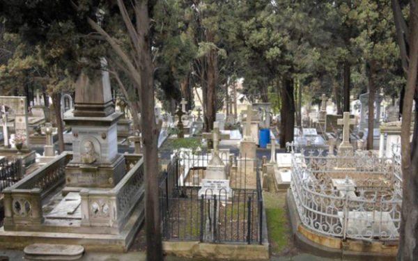 Τουρκία: Τέσσερις συλλήψεις για τη βεβήλωση ελληνικού κοιμητηρίου στην Κωνσταντινούπολη