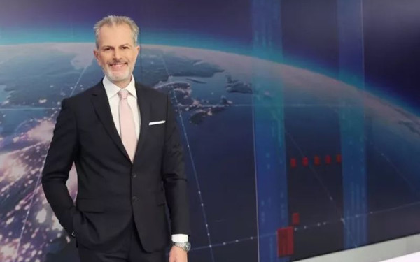 Ο Γιάννης Παπαδόπουλος στο τιμόνι της ΕΡΤ, στη θέση του Κωνσταντίνου Ζούλα