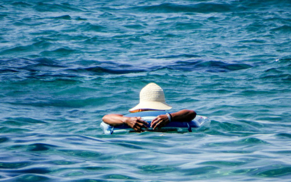 Πέθανε 87χρονη γυναίκα στη θάλασσα στην Επανομή