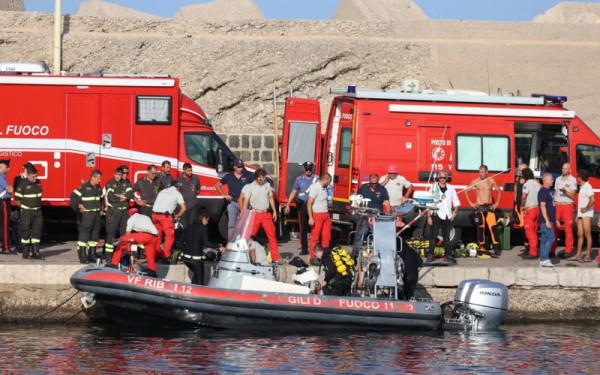 Συγκλονίζει διασώστης για το ναυάγιο στη Σικελία: «Προσπάθησαν να σωθούν, έψαχναν αέρα -Τα σώματα τους ήταν σφηνωμένα»