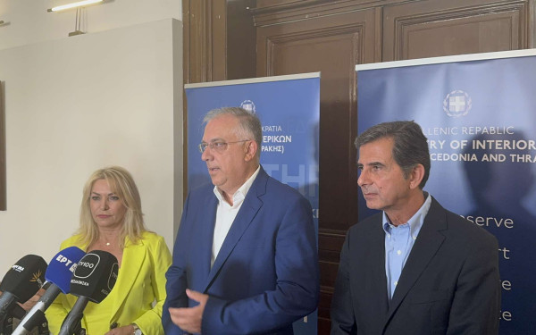 Θεοδωρικάκος: «Οι Δήμοι είναι αρμόδιοι να αδειοδοτούν και να ελέγχουν τα Λούνα Πάρκ» (βίντεο)