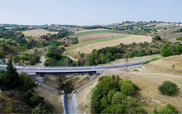Στην Κ. Μακεδονία χρησιμοποιούνται γέφυρες του '50 και του '60