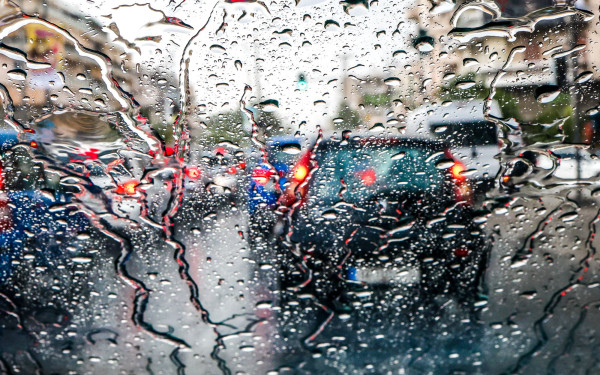 Καιρός: Φθινοπωρινό «χτύπημα» με καταιγίδες, πτώση θερμοκρασίας και θυελλώδεις ανέμους σε όλη τη χώρα