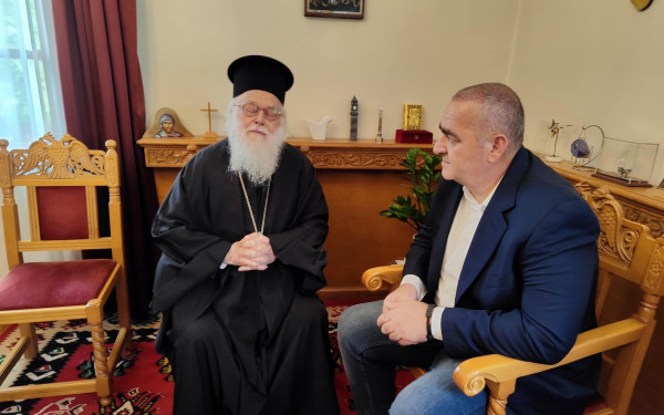 Φρ. Μπελέρης: Συναντήθηκε με τον Αρχιεπίσκοπο Αναστάσιο