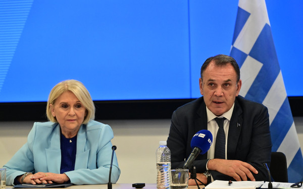 Υπ. Μετανάστευσης και Ασύλου: Συνάντηση Παναγιωτόπουλου - Βούλτεψη με τον πρέσβη του Ισραήλ, Ν. Κατζ