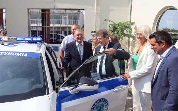Δωρεά ενός περιπολικού αυτοκινήτου από τον Δήμο Πυλαίας-Χορτιάτη στο Α.Τ. Πυλαίας-Χορτιάτη (φωτ.)
