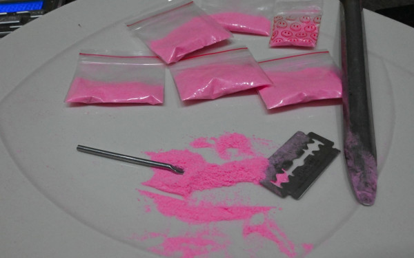 Από τη μήνυση για υπεξαίρεση σε σύλληψη για ροζ κοκαΐνη: «Ήταν για προσωπική χρήση», λέει η influencer από τη Ρόδο (βίντεο)