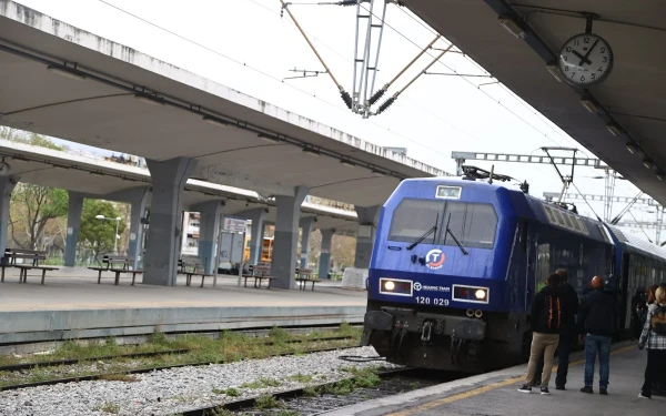 Intercity 54: Αθήνα - Θεσσαλονίκη χωρίς κλιματισμό μέσα στον καύσωνα (βίντεο)