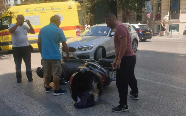 Θεσσαλονίκη: Τροχαίο με δίκυκλο και ΙΧ στην Τσιμισκή (φωτ.)