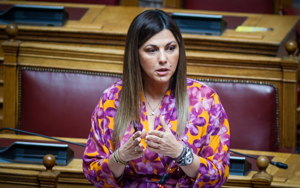 Σ. Ζαχαράκη: Έδωσε λεπτομέρειες για το έκτακτο βοήθημα και τις αυξήσεις στα επιδόματα