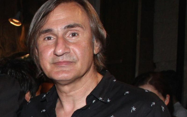 Άκης Σακελλαρίου: Τραυματισμένος στο νοσοκομείο μετά από τροχαίο ο ηθοποιός (βίντεο)