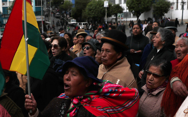 Βολιβία: Υποστηρικτές του πρώην προέδρου Μοράλες κλείνουν δρόμους σε ένδειξη διαμαρτυρίας εναντίον του προέδρου Άρσε