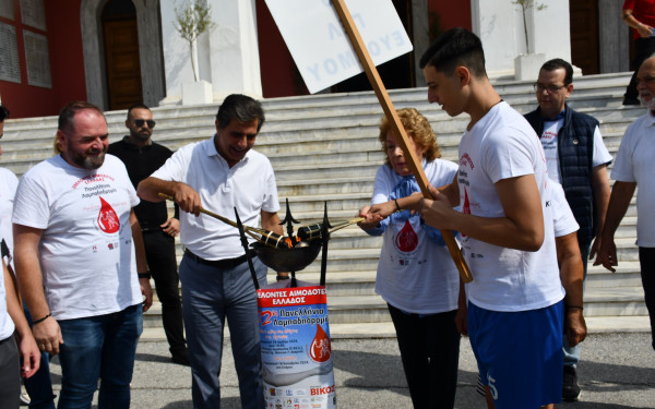 Θεσσαλονίκη: Στο ΥΜΑΘ η «Φλόγα της Αγάπης» - Μήνυμα ενημέρωσης και ευαισθητοποίησης για την εθελοντική αιμοδοσία