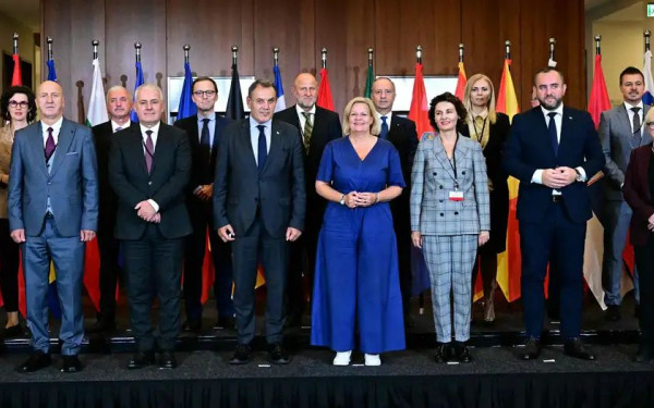 Γερμανία: Στήριξη και ισότιμη συνεργασία με την Ελλάδα για το μεταναστευτικό