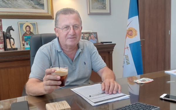 Πρωινός καφές με το δήμαρχο Κατερίνης Γιάννη Ντούμο (βίντεο)