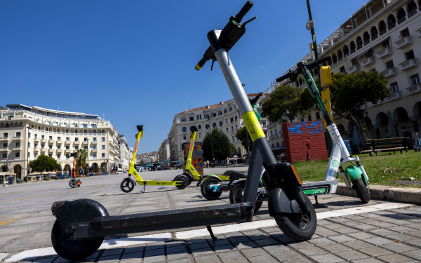 Θεσσαλονίκη: Μπαράζ παραβάσεων από ηλεκρικά πατίνια  - 112 πρόστιμα