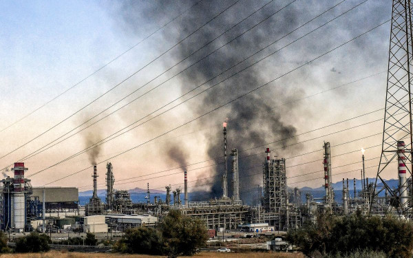 Motor Oil για την φωτιά στα διυλιστήρια: Δεν υπάρχει κανένας κίνδυνος για την περιοχή των Αγ. Θεοδώρων - Καλά στην υγεία τους οι τρεις τραυματίες