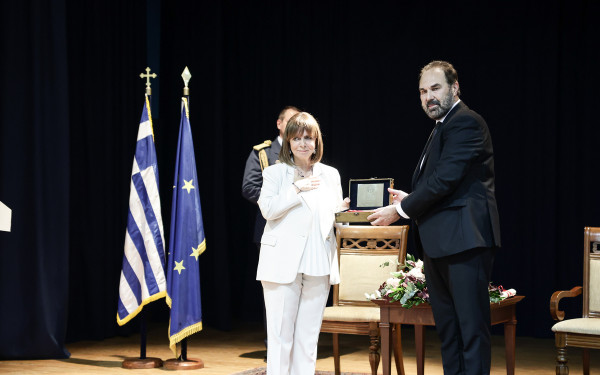 Φλώρινα - Κ. Σακελλαροπούλου: «Τιμάμε τους αγώνες και τις θυσίες των κατοίκων της Φλώρινας»