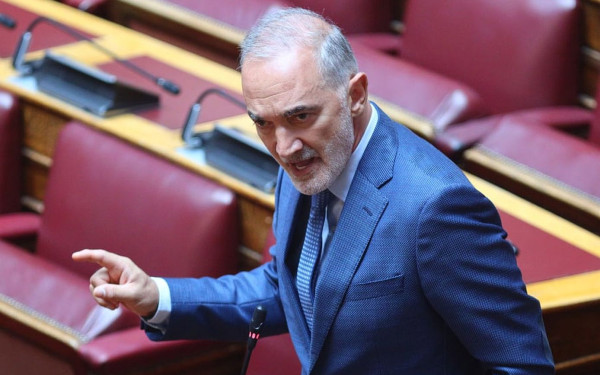 Σαλμάς: Δεν παραδίδω την έδρα μου - Ο Μητσοτάκης έχει ιδιοκτησιακή αντίληψη της παράταξης (βίντεο)