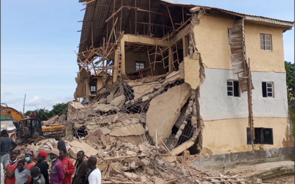 Σιέρα Λεόνε: Τουλάχιστον οκτώ νεκροί, ανάμεσά τους μικρά παιδιά, στην κατάρρευση κτιρίου