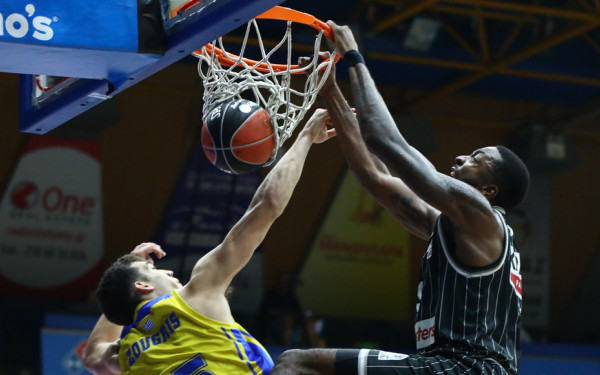 Μπάσκετ: Ο τρομερός ΠΑΟΚ άλωσε το Περιστέρι (βίντεο)