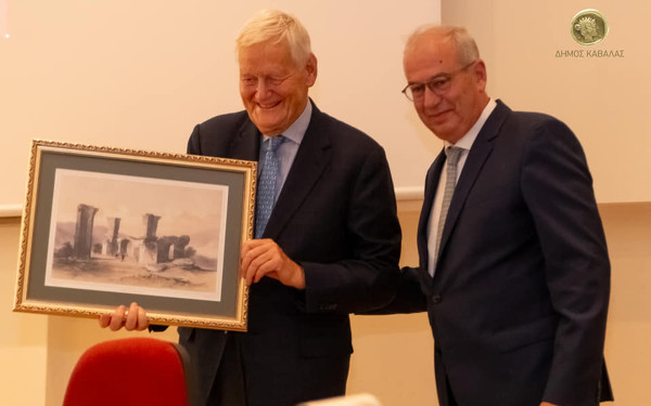 Ο Δ. Καβάλας τίμησε τον φιλέλληνα Ελβετό αρχαιολόγο P. Ducrey γιο το πολυσήμαντο έργο του στους Φιλίππους (φωτ.)