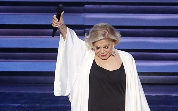 Έφυγε από τη ζωή η Μαρινέλλα, μία από τις μεγαλύτερες Ελληνίδες τραγουδίστριες