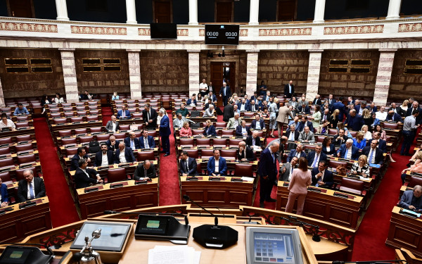 ΝΔ - Η πρόταση για προκαταρκτική: Παράβαση καθήκοντος το προς διερεύνηση αδίκημα Καραμανλή - Ευθύνες στον Χρ. Σπίρτζη για καθυστέρηση της «717» ΝΔ - Η πρόταση για προκαταρκτική: Παράβαση καθήκοντος το προς διερεύνηση αδίκημα Καραμανλή - Ευθύνες στον Χρ. Σπίρτζη για καθυστέρηση της «717»