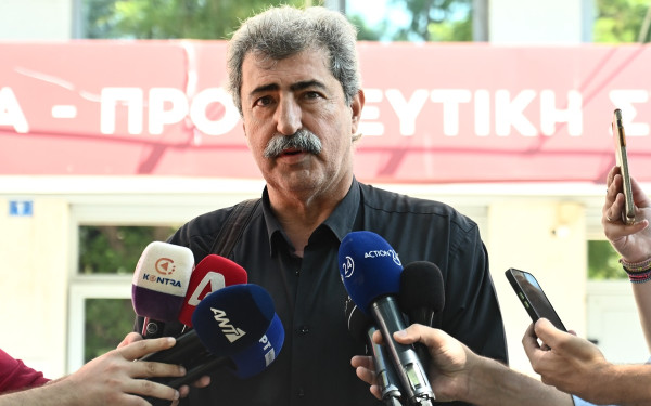 Ο Π. Πολάκης κατέθεσε και επίσημα την υποψηφιότητά του για την προεδρία του ΣΥΡΙΖΑ-ΠΣ