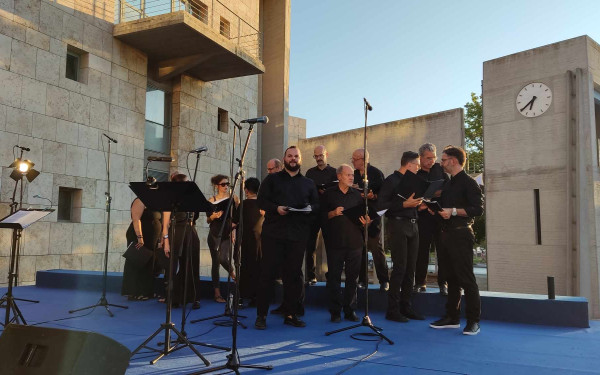 Δημαρχείο Θεσσαλονίκης: Όλα έτοιμα για τη βράβευση του Διονύση Σαββόπουλου (βίντεο)