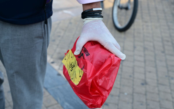 Άγνωστοι έστειλαν φάκελο με ύποπτη σκόνη στον δήμαρχο Περιστερίου (φωτ.)