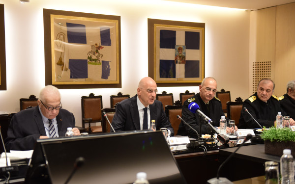 Σύσκεψη Δένδια - Παπαστεργίου για θέματα δορυφορικών επικοινωνιών των Ενόπλων Δυνάμεων