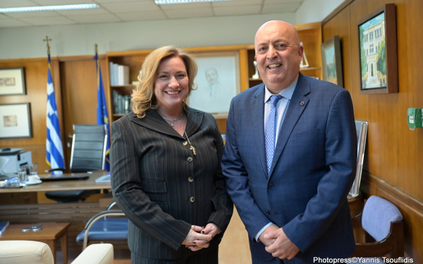 Θεσσαλονίκη: Συνεργασία ΑΠΘ και ΥΠΕΞ για την ενίσχυση των ελληνικών σπουδών σε συνεργασία με τα δίκτυα των αποδήμων